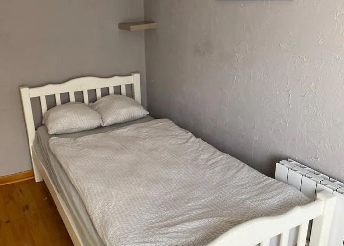 Maison De Saint-Martin-de-Bienfaite-la-Cressonniere